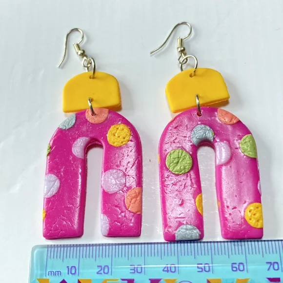 BNWT Handmade Barbiecore Pink Earrings Bundle -Treat Yourself to Trendy Elegance - Picture 11 of 12